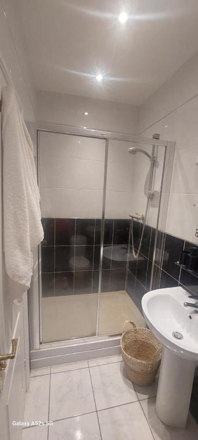 Londonderrys Bar And Accommodation 시햄 외부 사진