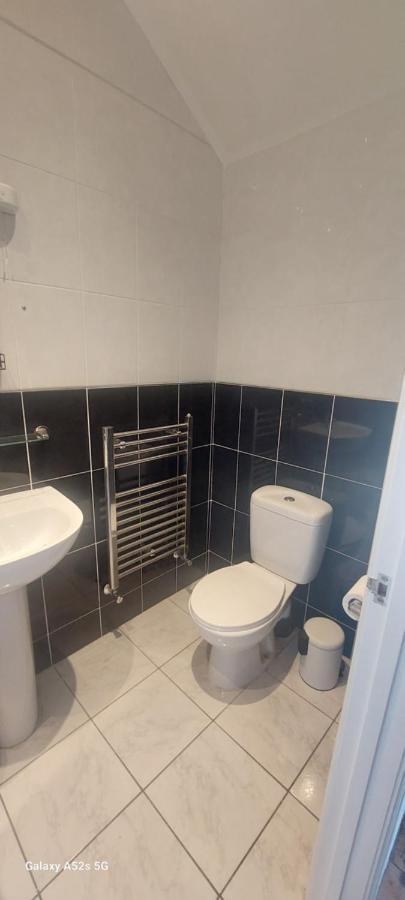 Londonderrys Bar And Accommodation 시햄 외부 사진