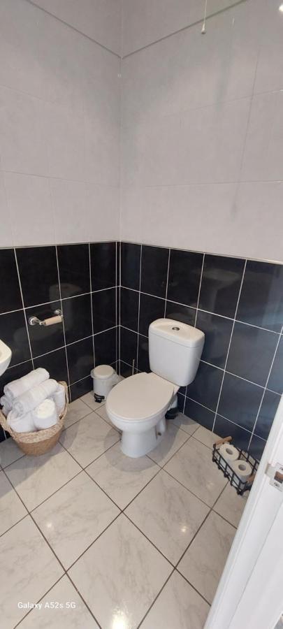 Londonderrys Bar And Accommodation 시햄 외부 사진