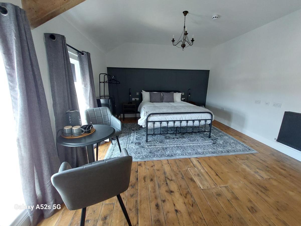 Londonderrys Bar And Accommodation 시햄 외부 사진